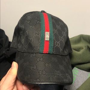 Gucci strap back hat